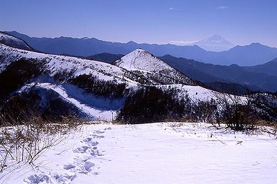 平沢山から飯盛山