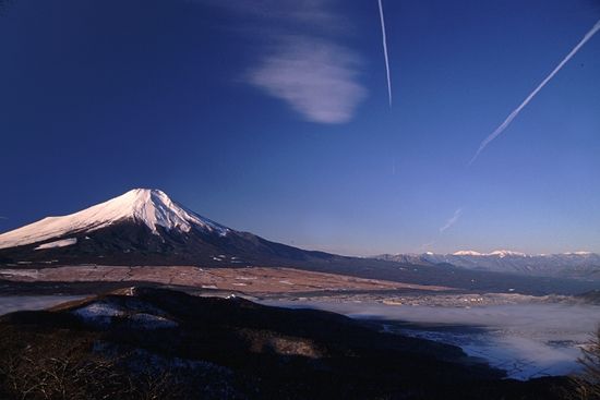 石割山頂上から