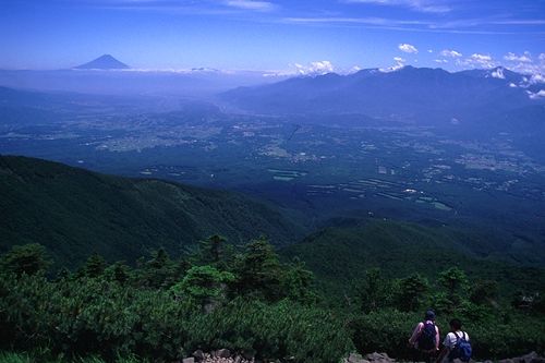 編笠山から南アルプス、富士山の展望