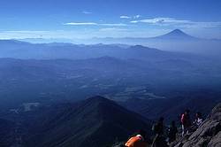 赤岳山頂から富士山